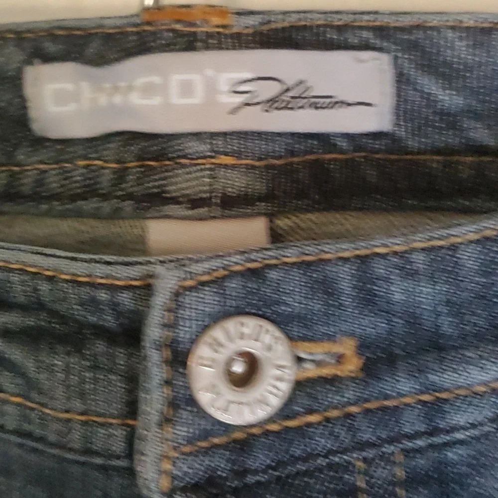 CHICO'S Womens Platinum Straight Leg Jeans Mid Rise Cotton & Spandex - Picture 3 of 13